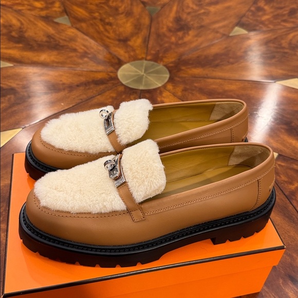 Hermes Icone Shearling loafer new in box - Picture 4 of 11